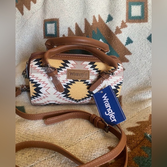 NEW WRANGLER SOUTHERN AZTEC CANVAS BARREL SATCHEL REMOVABLE CROSSBODY STRAP - Picture 2 of 16